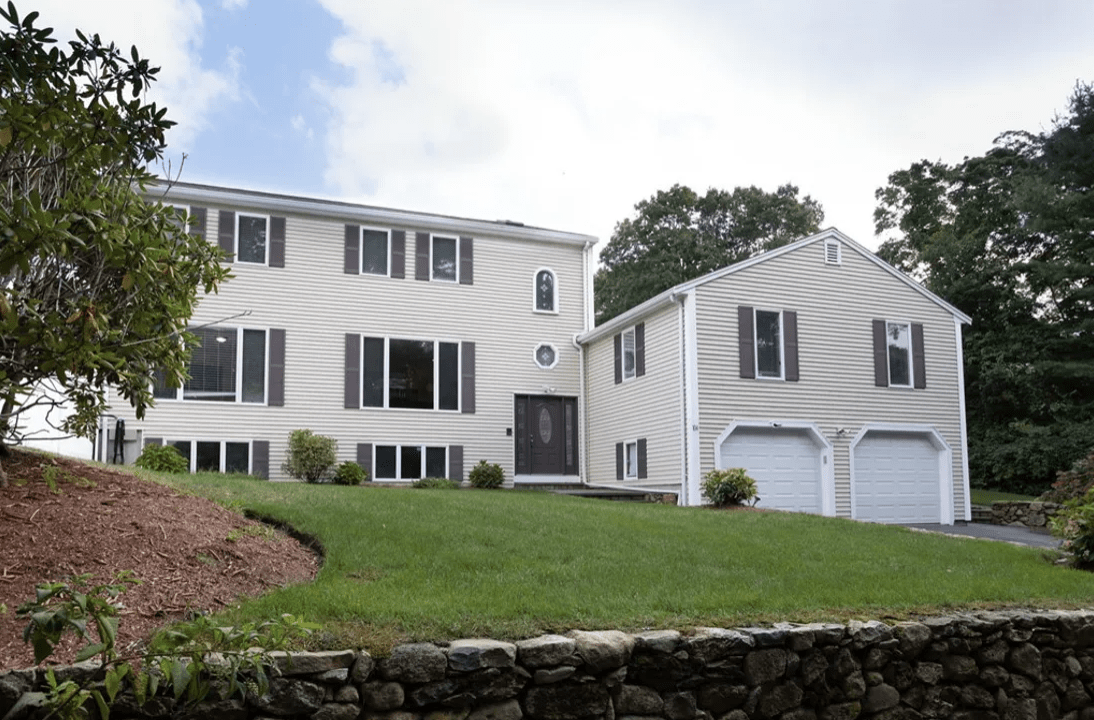 104 Goosepoint Rd. Barnstable, MA 02632