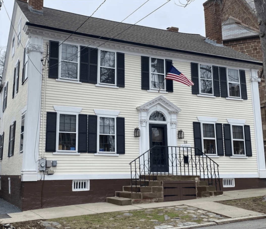 15 Church Street, Bristol, RI 02809