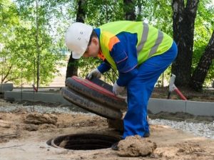 5 Signs That You Need a Sewer Line Inspection