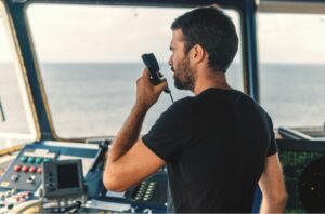 Best Ways To Handle a Boating Emergency at Sea