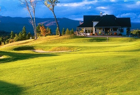 Owl's Nest clubhouse on the golf course