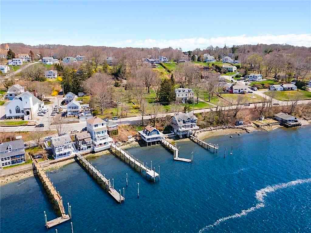 Main Road Waterfront Homes on the Southcoast